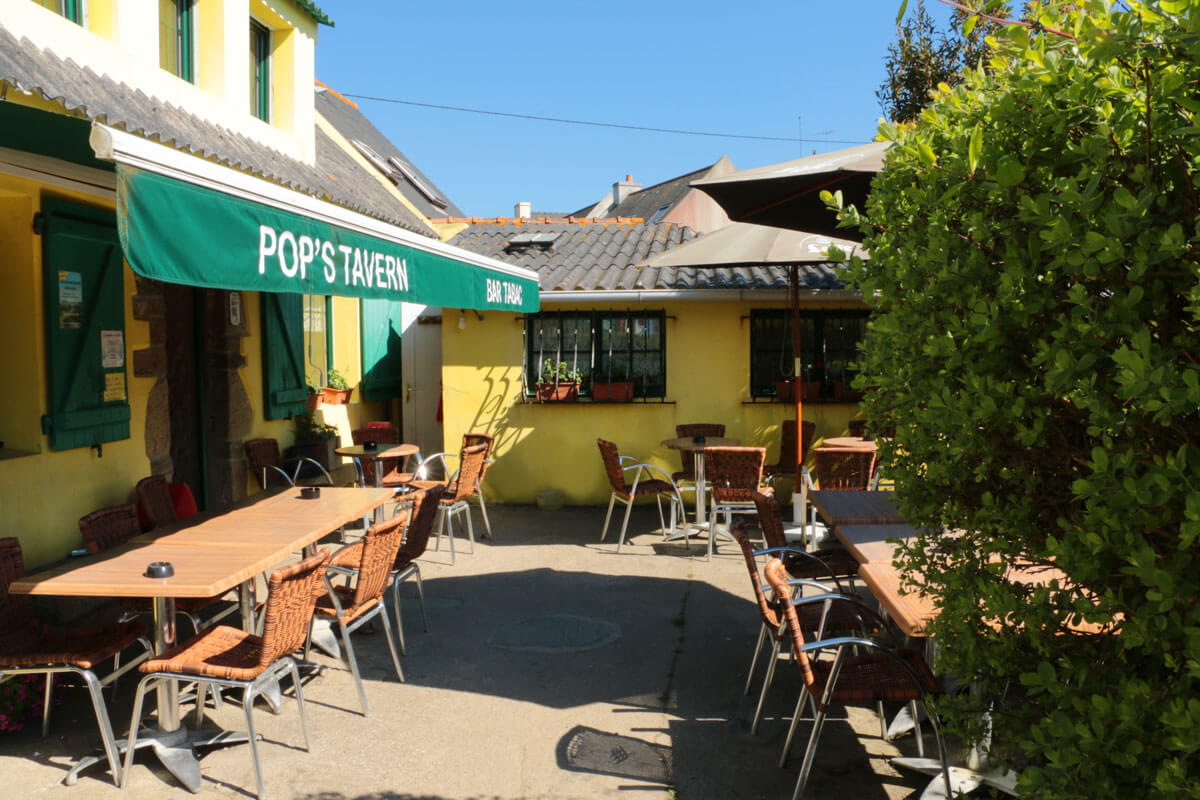 Terrasse du Bar et Tabac Pop's Tavern à Groix